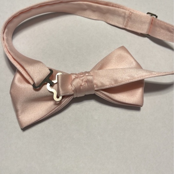 Bow Tie pink adjustable - Picture 4 of 5